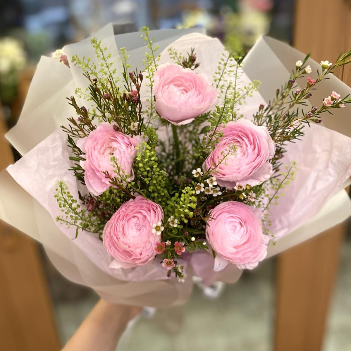 Букет с ранункулюсом — изображение 2