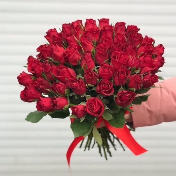 Букет из 51 красной кенийской розы