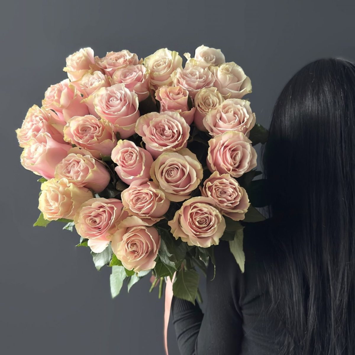 Букет из 25 роз Эквадор Пинк Мондиаль — изображение 1